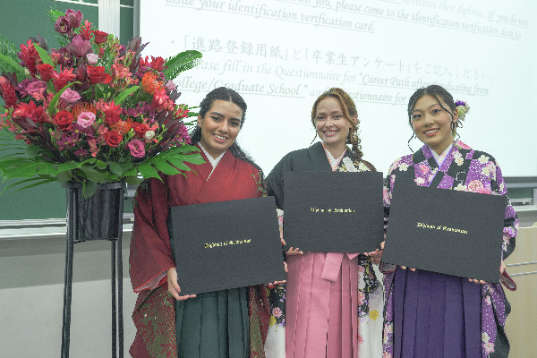 AU Sakura Scholar graduates attended the Fall commencement ceremony 