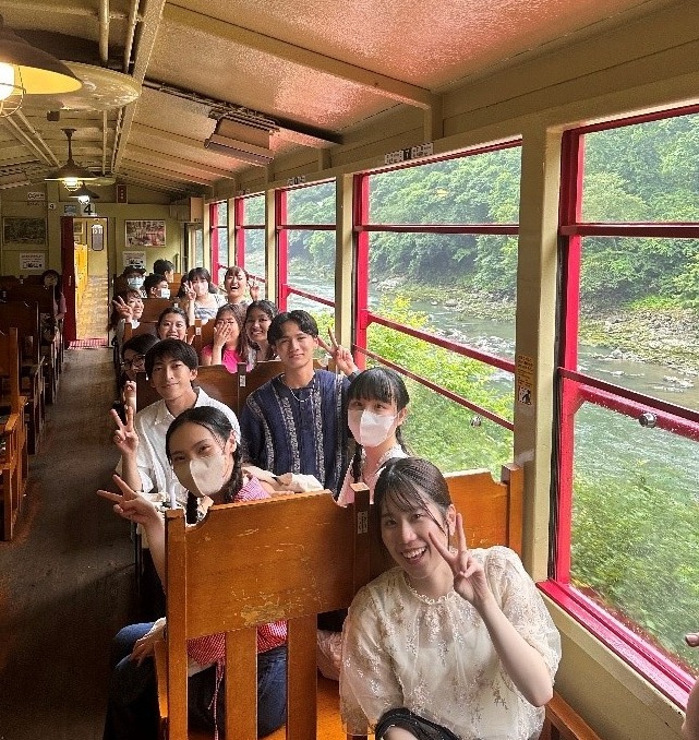 異文化交流助成金　2023OIC浴衣で京都巡りin嵐山1