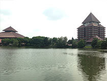 インドネシア大学 学長の建物と卒業式にも利用されるホール
