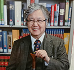 龍澤 邦彦(国際関係学部 教授)