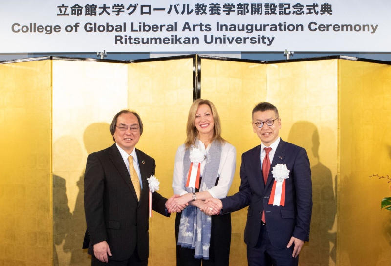 (from left) President Nakatani, Coral Bell School of Asia Pacific Affairs Director Toni Erskine, and Dean Kanayama