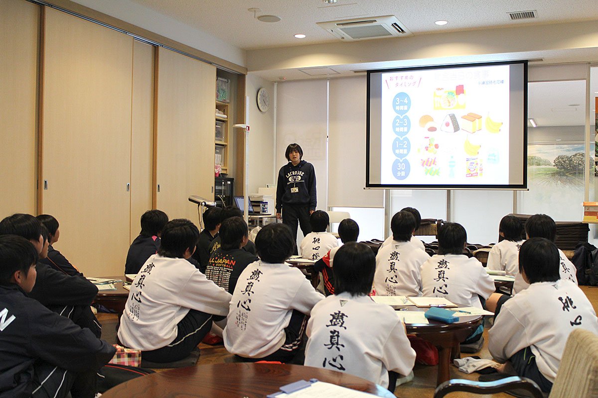 Lecture at the Women’s Softball Club, Hieizan High School