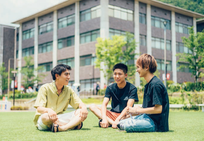 全学協議会 学生の写真