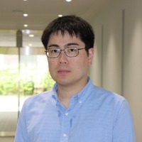 尾上　靖宏 助教