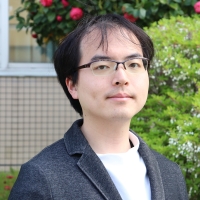 登坂　俊行 助教