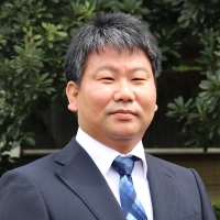 井上　真男 講師