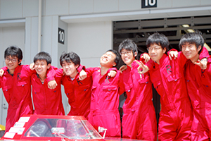 レース直後の達成感に満ち溢れた顔です