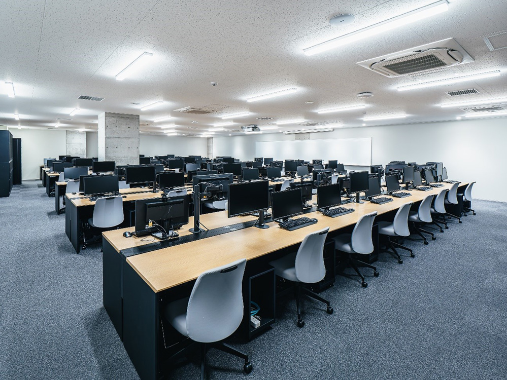 クリエイティブPC教室（4F）