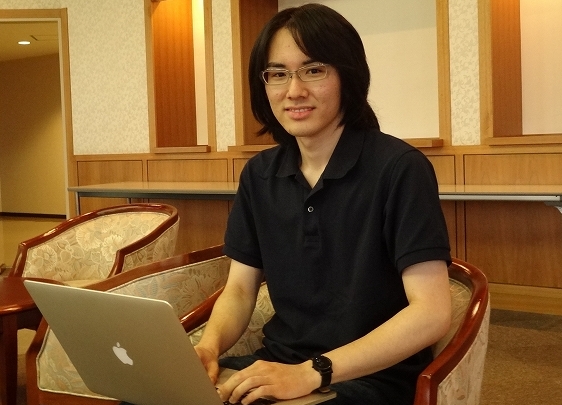 560 -  ICT Challenge+Rを通じて情報理工学部に入学　情報科学の技術で世の中を良くしたい