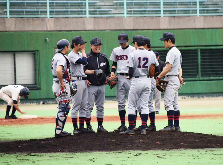 ピンチにも柴田監督の笑顔が光ります。