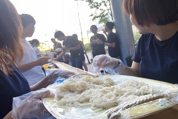 流しそうめん