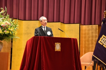 吉田学長による式辞