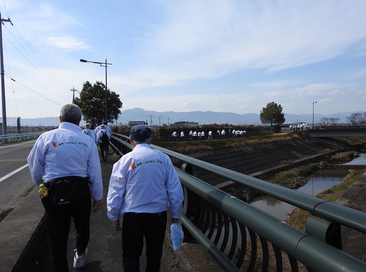 葉山川沿いをスタート