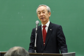 吉田美喜夫学長