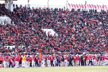 熱い応援が繰り広げられた立命館大学側観客席　（写真／アフロ）