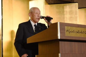 文学部校友会長・中小路宗隆氏