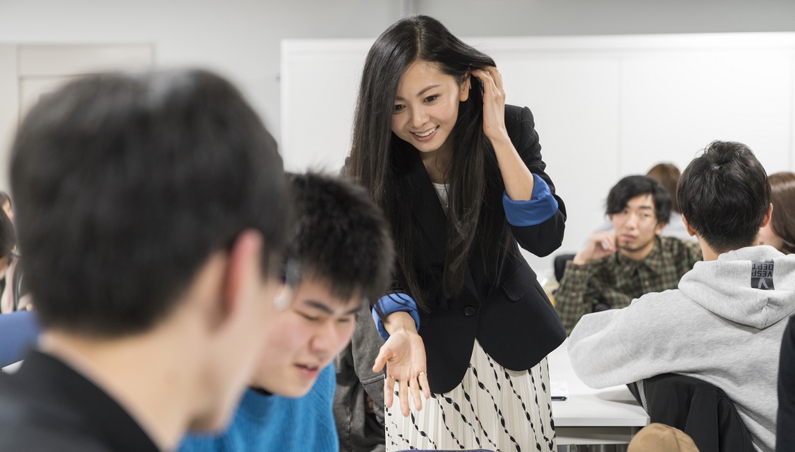 倉木麻衣さんの講演会の様子