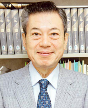 経済学部名誉教授 辻井 榮滋 プロフィール写真