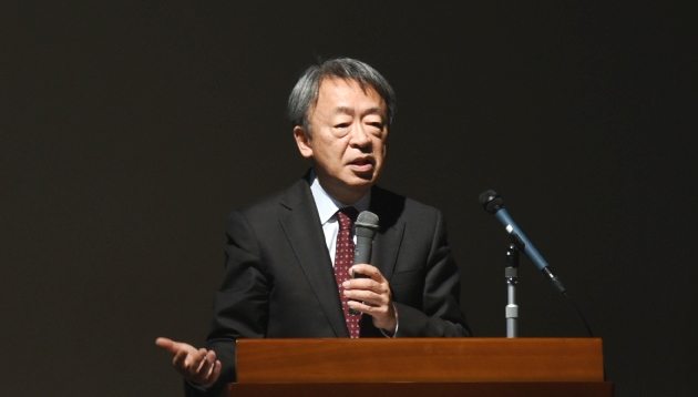 池上彰氏から経済学を学ぶ　経済学部特別講演会「経済学を考える日」を開催