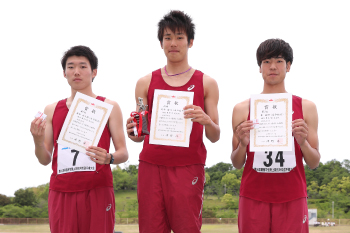 左から藤田渓太郎選手、大西健介選手、東直輝選手