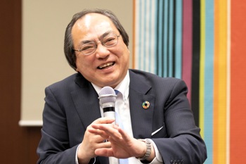 仲谷善雄総長