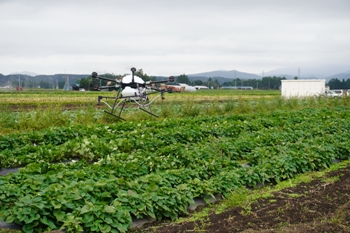 ドローンによる自動農薬散布