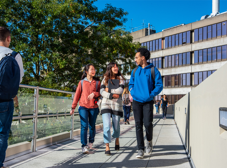 イースト・アングリア大学のキャンパス風景