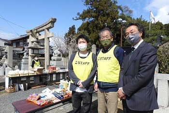 中野会長、佐藤特任教授、酒井さん