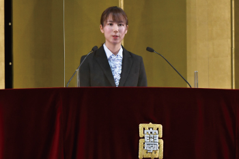 新入生代表の坂下瑠惟さん（法学部1回生）