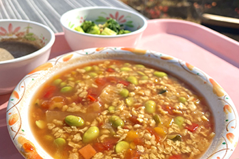 豆とソイミートのトマトカレー煮