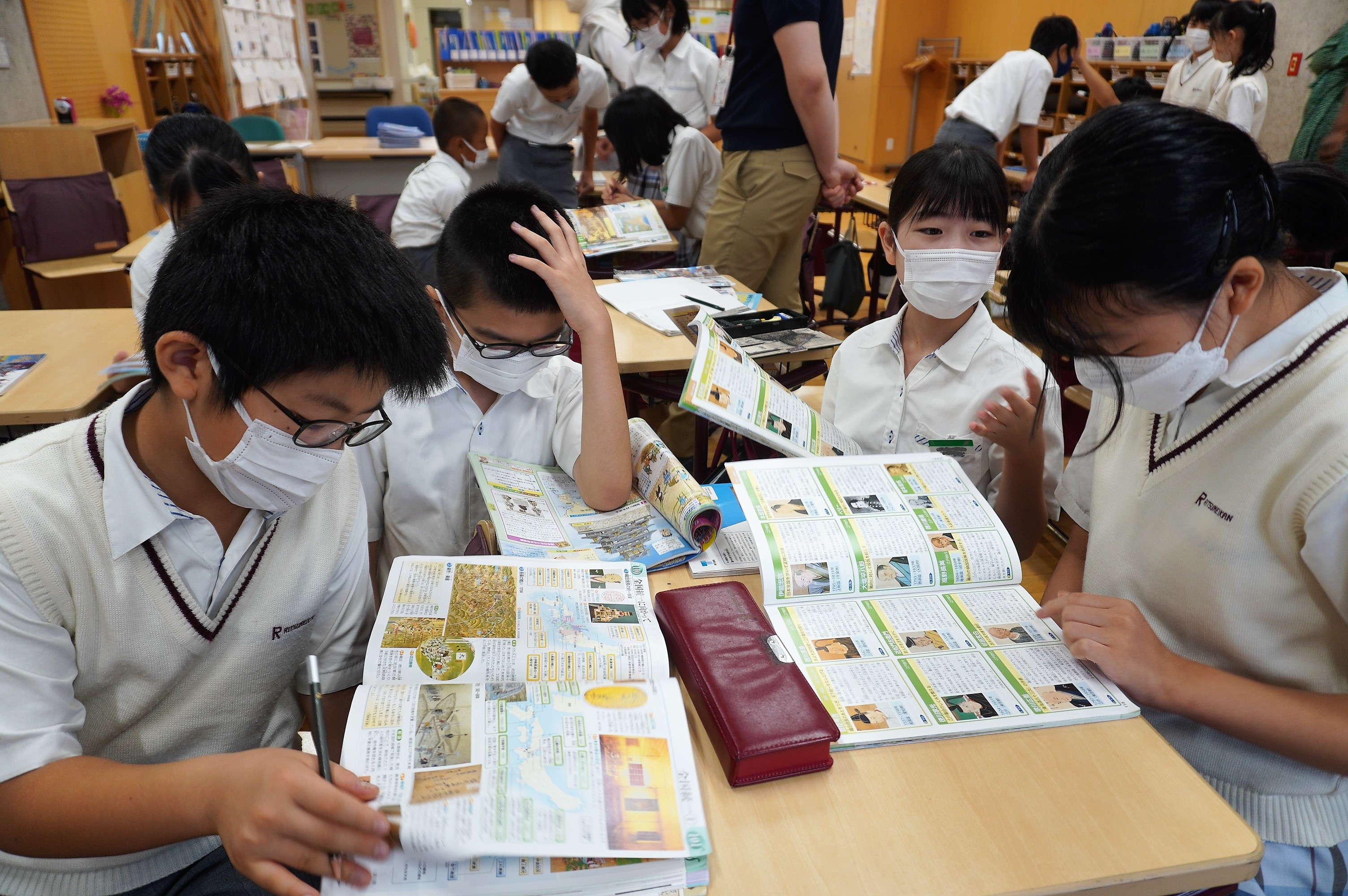 World Week Day 3 ラーニングトピックス 立命館小学校