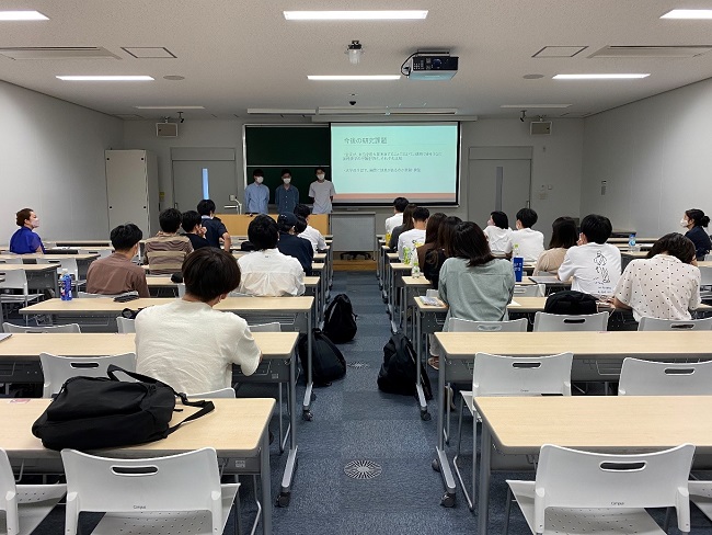 【関ゼミ】同志社大学との合同ゼミを対面で、学習院大学との合同ゼミをオンラインで実施しました。