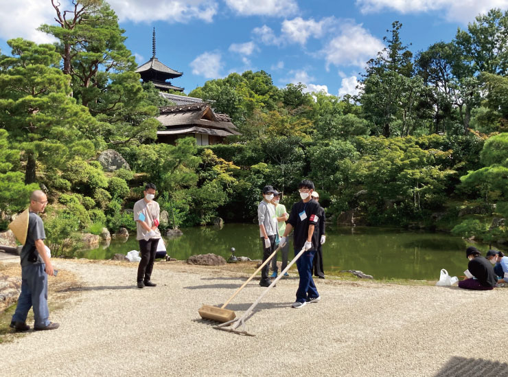 庭園の砂目付