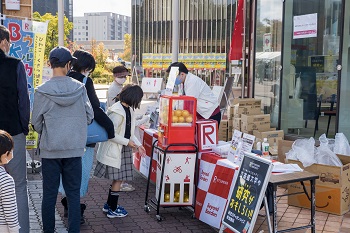 立命館大学の研究クイズでの景品プレゼント