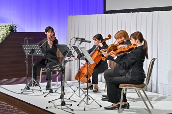 立命館大学交響楽団による献奏