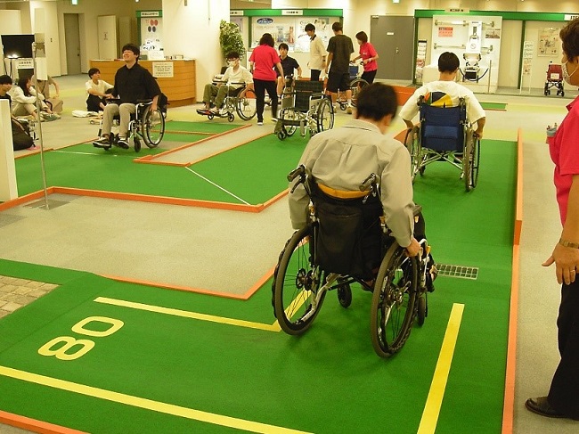 髙野ゼミでATCエイジレスセンターへ見学に行ってきました。