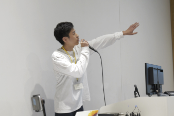 「&mog」の紹介をする吉田信貴氏（三井不動産株式会社日本橋街づくり推進部）