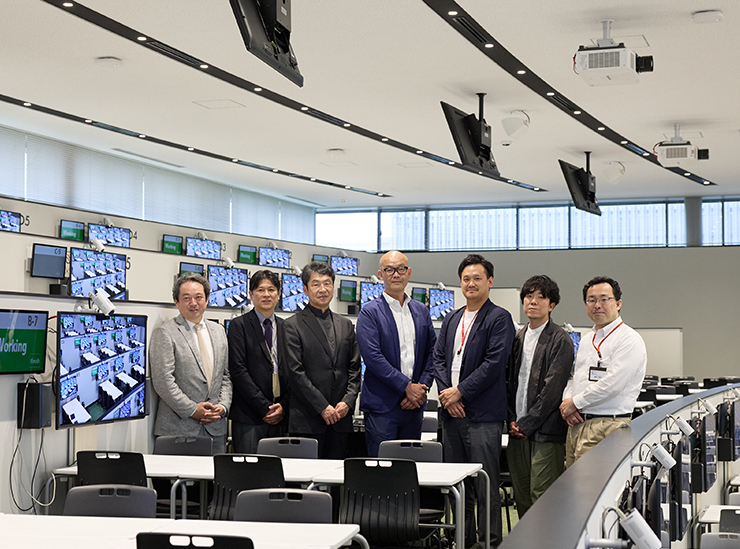 座談会に参加した多彩なメンバー。左から永井さん、三宅教授、及川教授、服部教授、豊田さん、堀さん、倉科さん