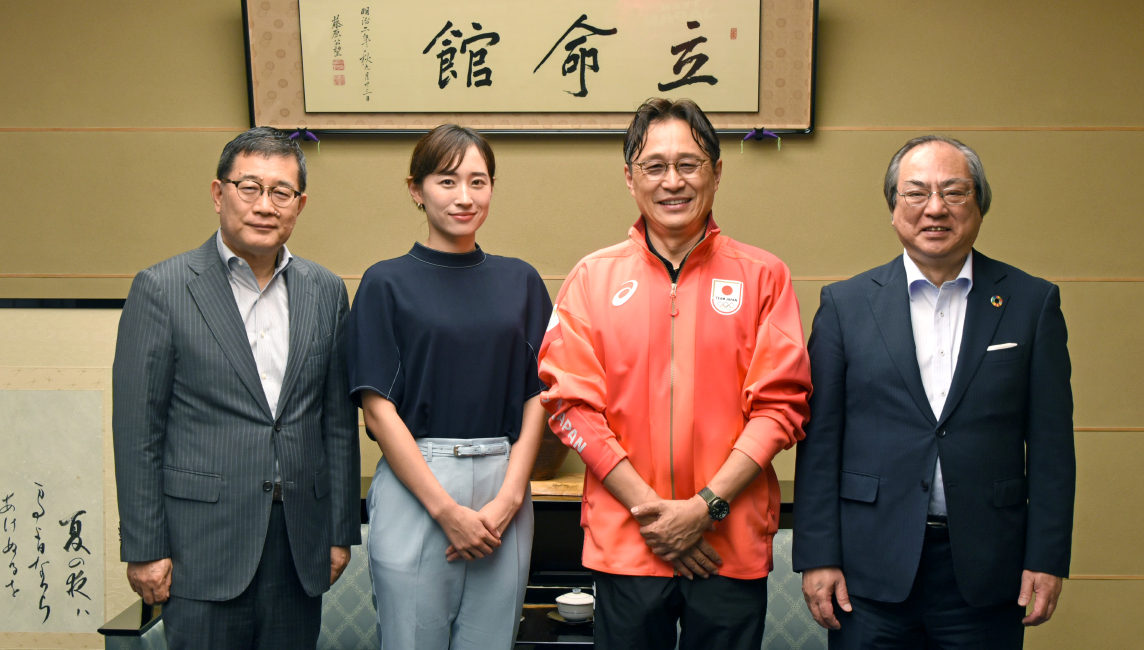 パリオリンピックに向けて、飛込日本代表コーチ 馬淵崇英氏が表敬訪問