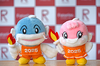 マスコットキャラクター　キャッフィー（左）とチャッフィー（右）