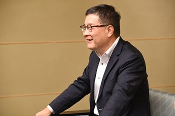 森島朋三理事長