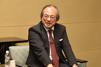 仲谷善雄学長