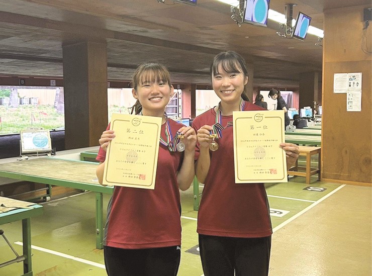 右から田邉伶奈選手、岡田美月選手