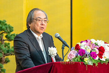 仲谷善雄総長