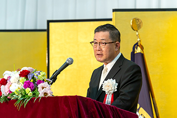 森島朋三理事長