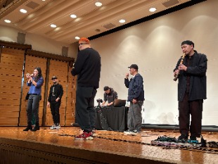 合同パフォーマンス