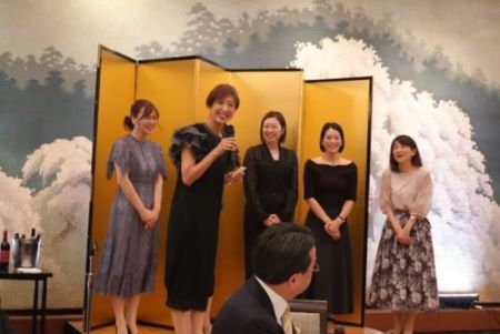20250613新旧運営委員会と教職員の懇親会