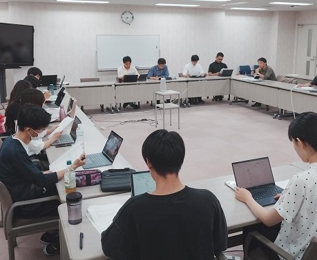 経済学部五者懇談会を開催しました
