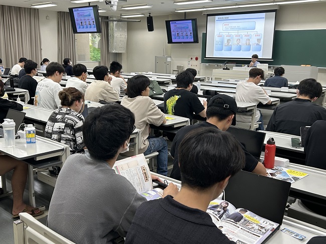 国税庁大阪国税局との連携授業「国税専門官の仕事理解セミナー」を実施しました