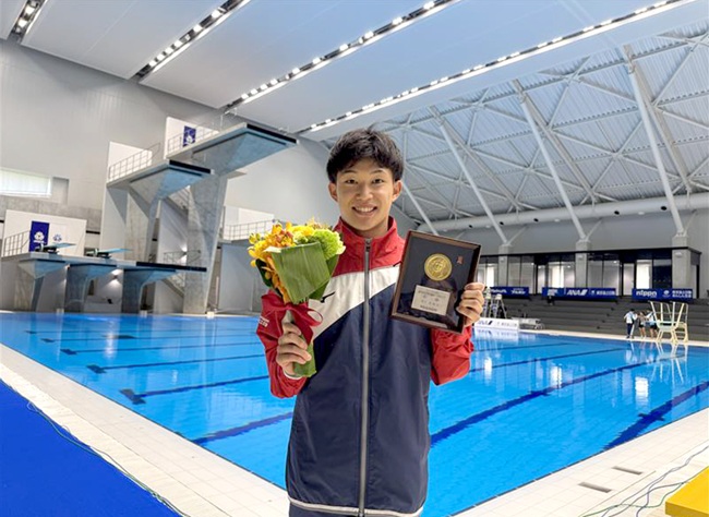 玉井陸斗選手(経済学部)が飛込日本選手権で6度目の優勝を飾る